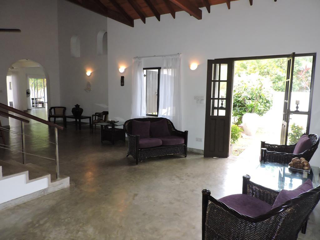 The Lagoon Villa Kurana Katunayaka Esterno foto