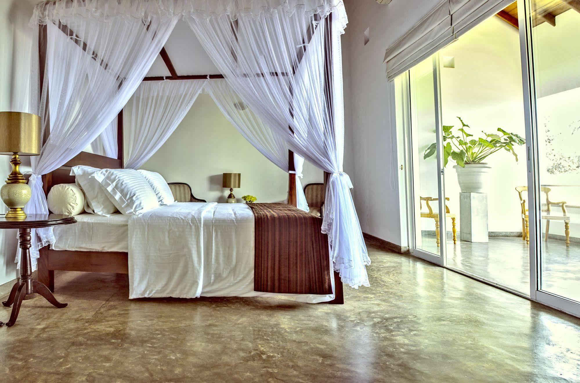 The Lagoon Villa Kurana Katunayaka Esterno foto